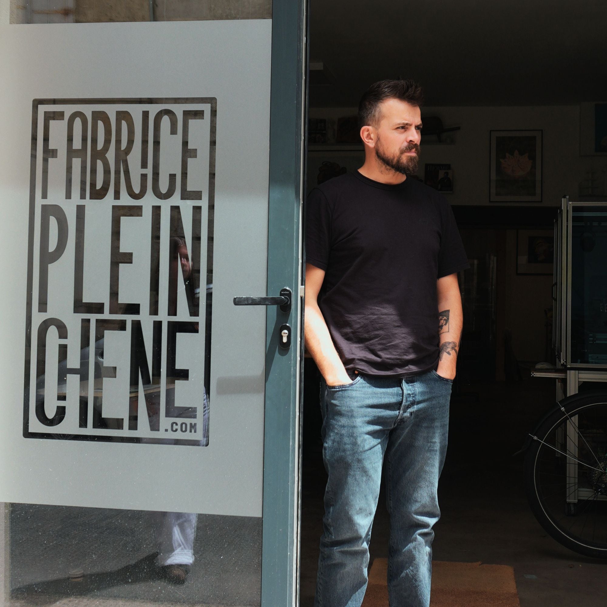 fabrice dans son atelier